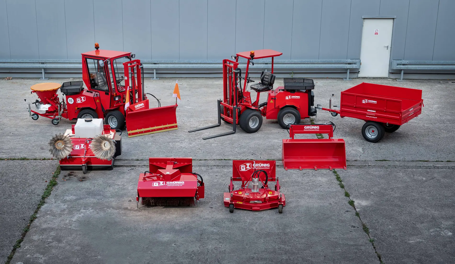 uni-truck-mit-anbaugeraeten-slide-2 uni-truck-mit-anbaugeraeten-slide-2