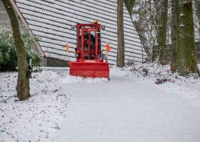 Uni-Truck Anbau-Schneeräumschild 1