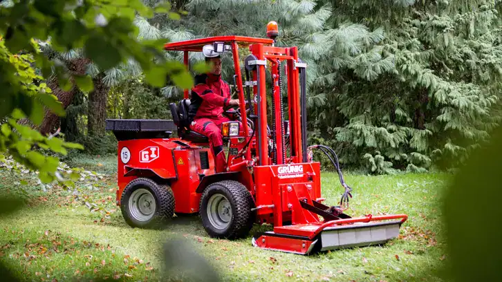 Uni-truck Horizontalschlegelmäher