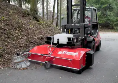 GSE 2000 beim Laub Kehren