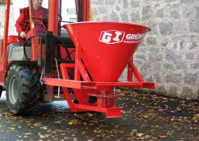 Salzstreuer zum anbauen an Gabelstapler