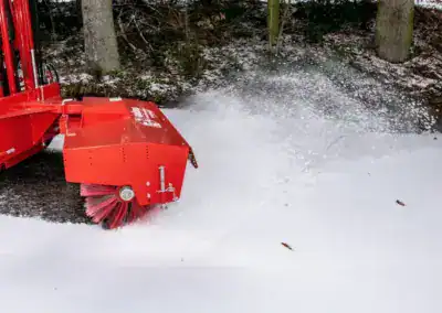 Anbau-Kehrmaschine Winterdienst